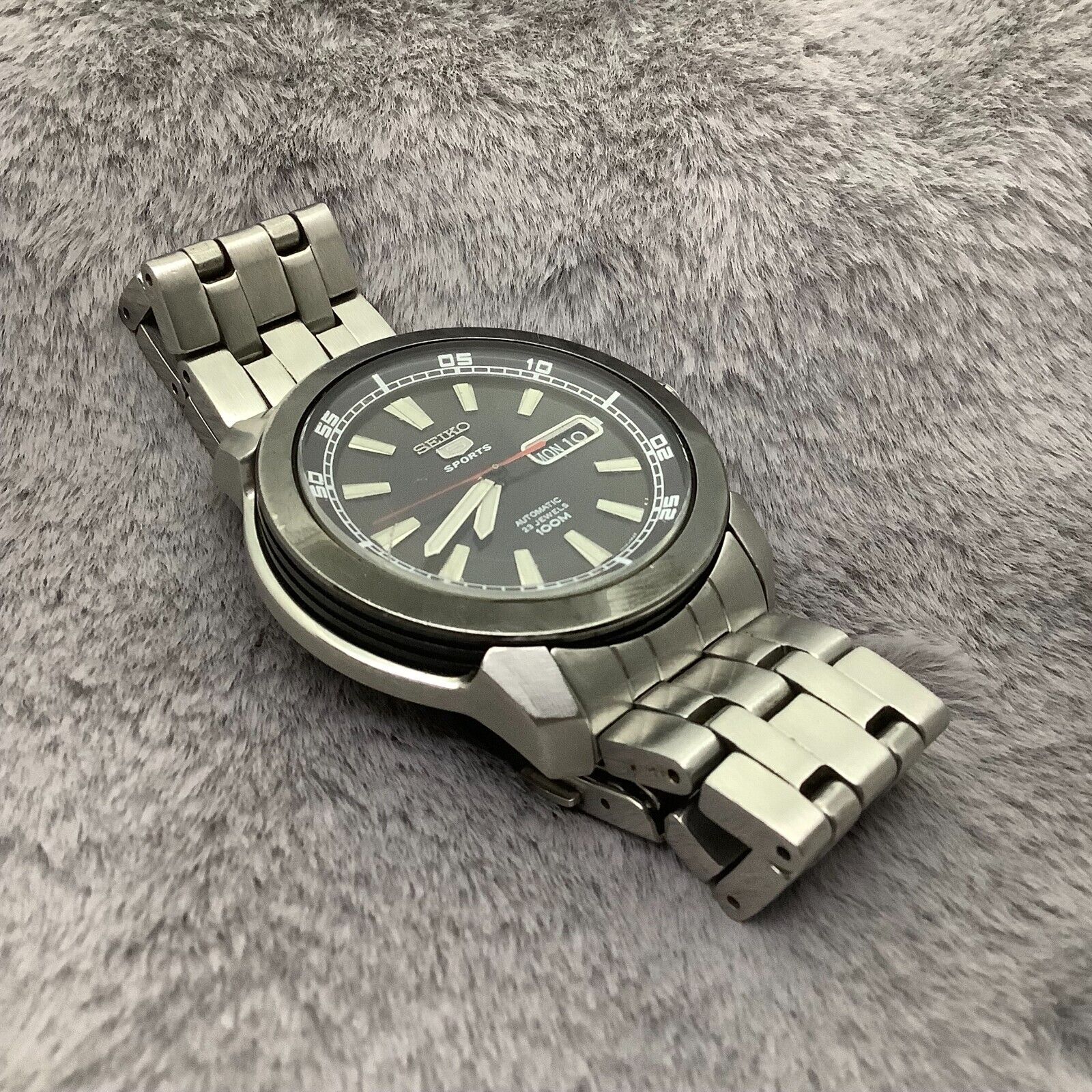Seiko 5 Sports 100m 7S36-04H0 Japan Automatic Movement 23 Jewels 