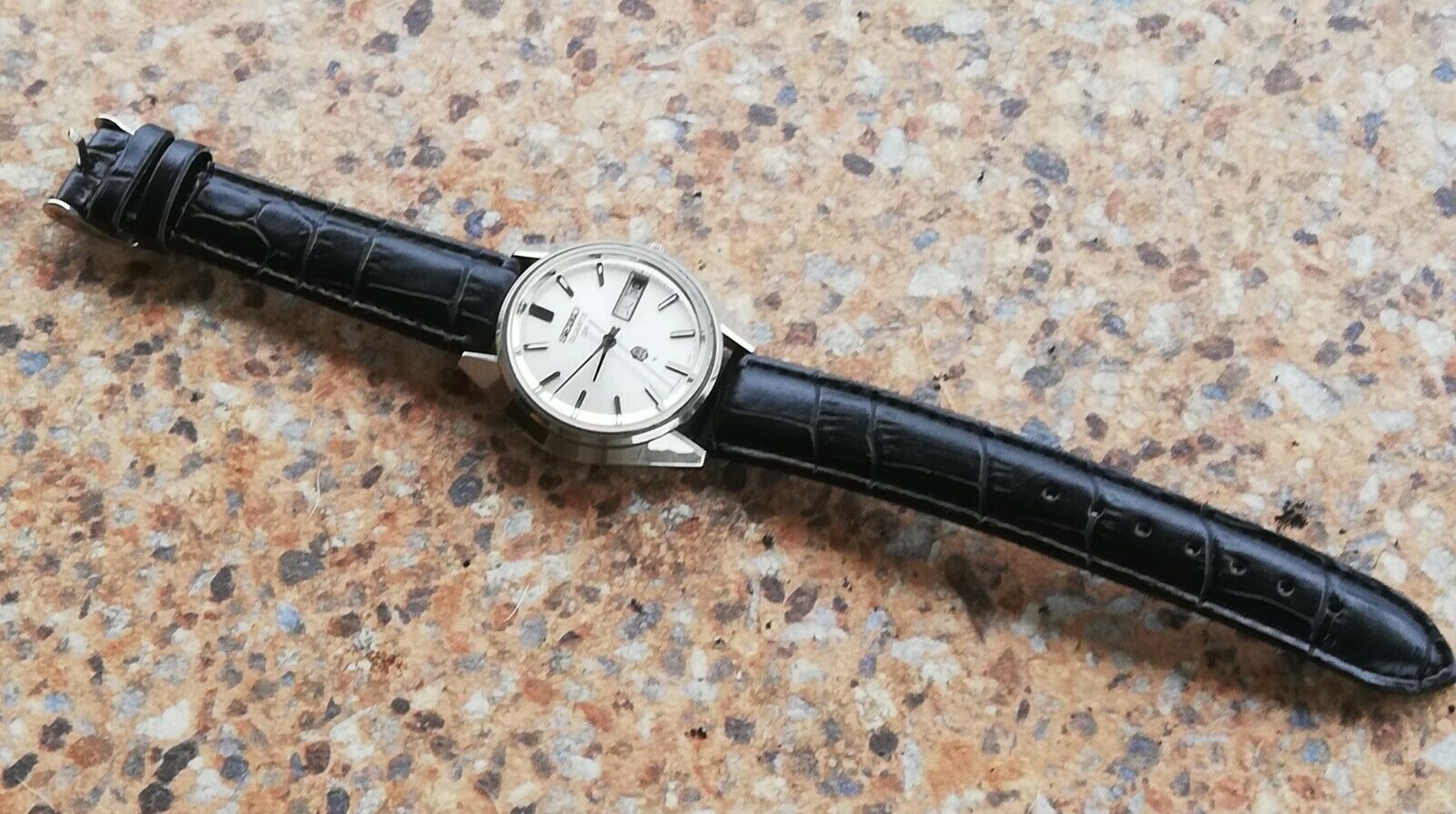 Vintage Seiko Quartz QR JDM 3863 7001 APRIL 1974 Kanji 37 mm