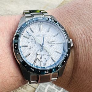 サページ SEIKO PRESAGE SPB223 Limited Edition Sharp Edged GMT - YouTube