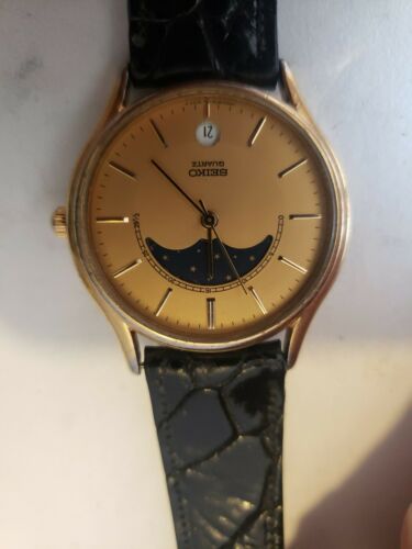 Vintage Men s Seiko 6F24 8000 R1 WATCH WatchCharts