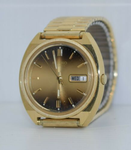 Vintage SEIKO AUTOMATIC Day & Date Gold-Tone W/R 7006-8139 17