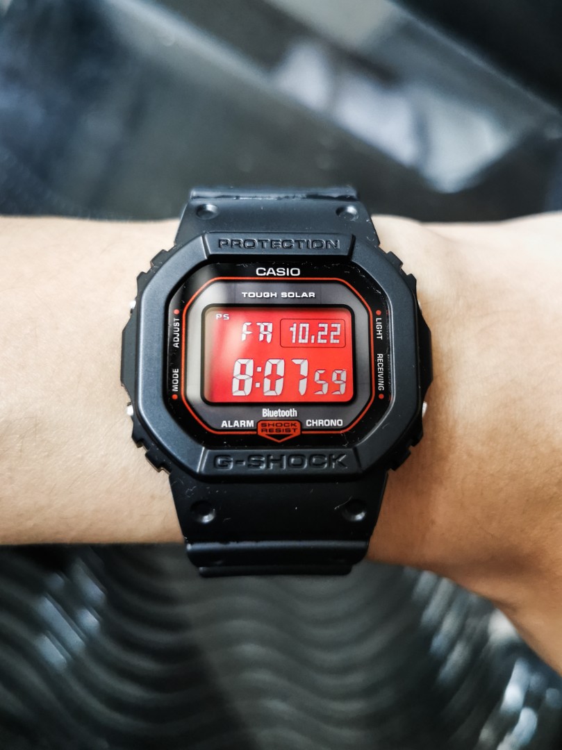 G-SHOCK GW-B5600AR BLACK &RED ソーラー電波