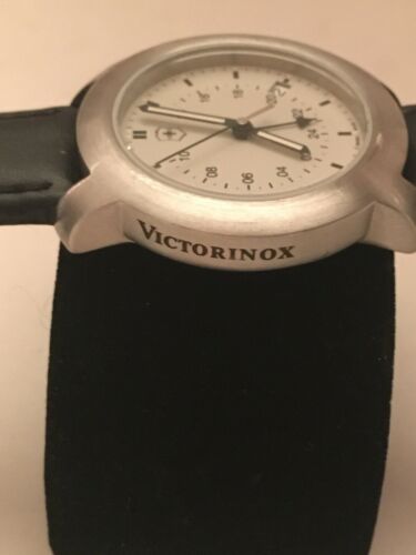 victorinox v7 02 gmt