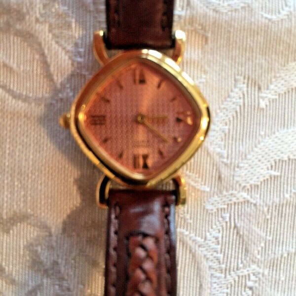 Rare Ladies Citizen Gold Tone Pink Dial Quartz Watch 5920S45512