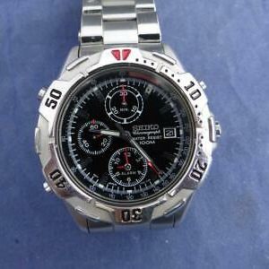 Mens Seiko Chronograph Water Resistant Watch #7T32 7F69 *Parts Or Repair*  LOOK! | WatchCharts