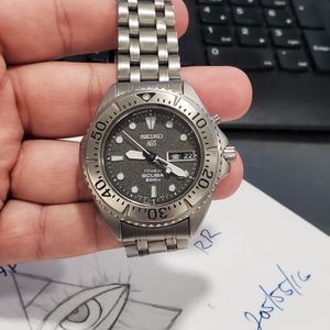 セイコー AGS スキューバ SBBW049 WTS] Seiko Grey Ghost Titanium Diver SBBW049 : r/Watchexchange