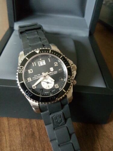 victorinox maverick gs dual time