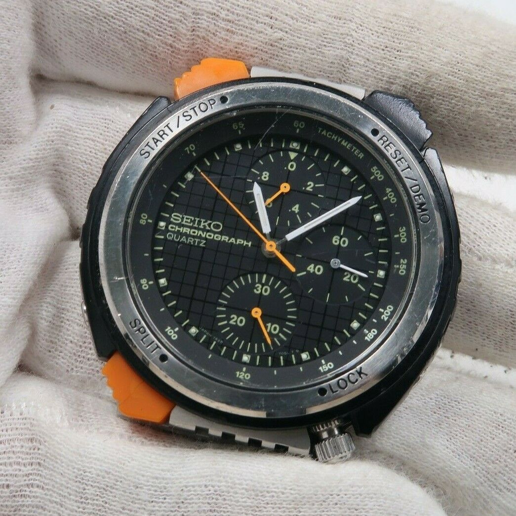 Vintage SEIKO 7A28 7050 QUARTZ CHRONOGRAPH FOR REPAIR OR PARTS