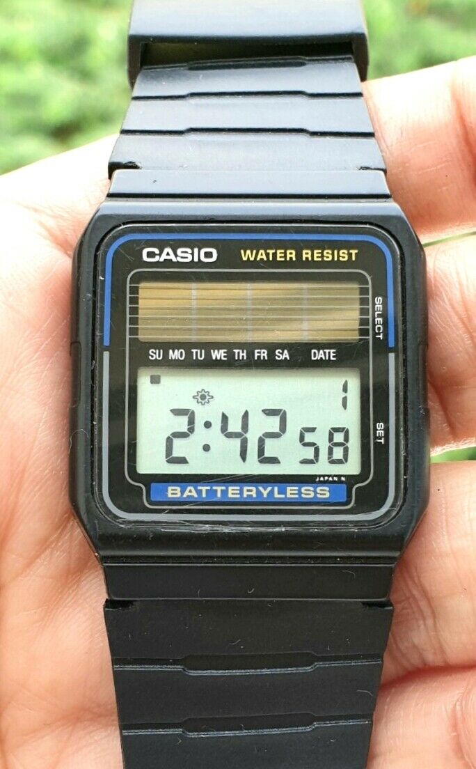 CASIO FB-52W ソーラー電子時計 稀少 ほぼ新品 CASIO FB-52W ソーラー電子時計 稀少 ほぼ新品 CASIO FB-52W