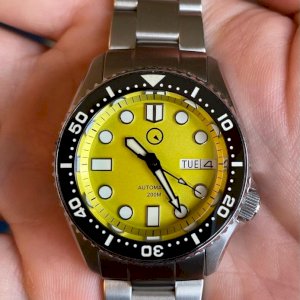 FSO: Islander 38mm Seiko SKX013 homage Island Watch Yellow dial ISL-23 |  WatchCharts