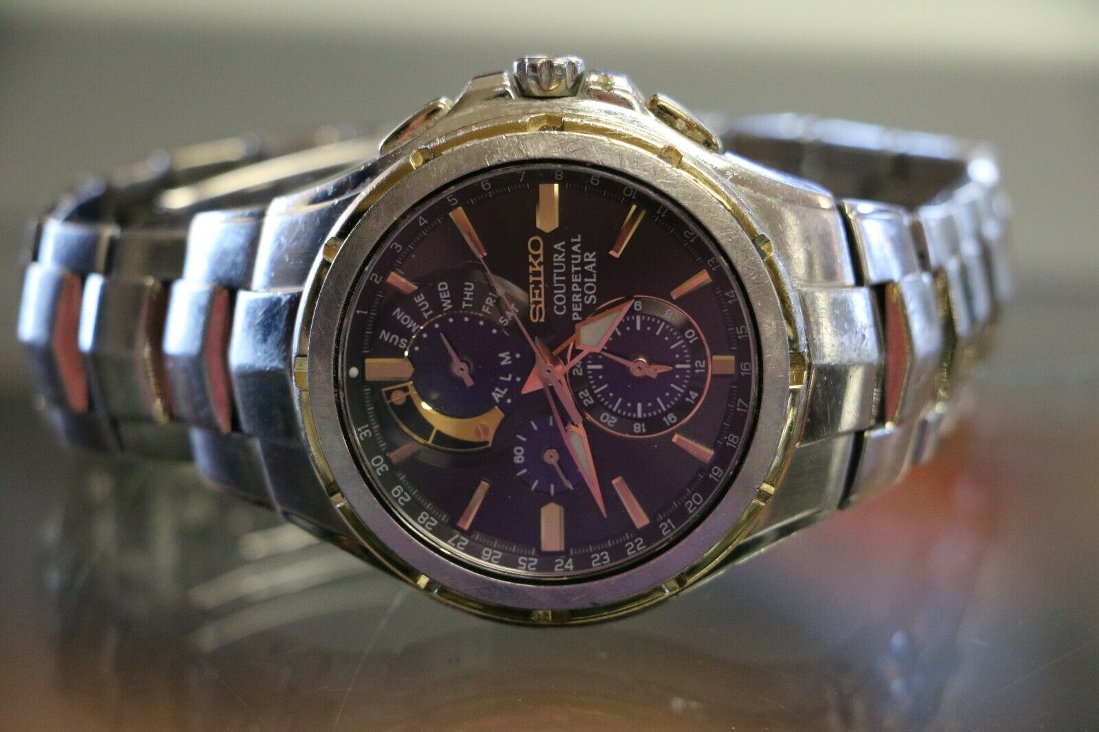 Seiko perpetual solar chronograph on sale v198