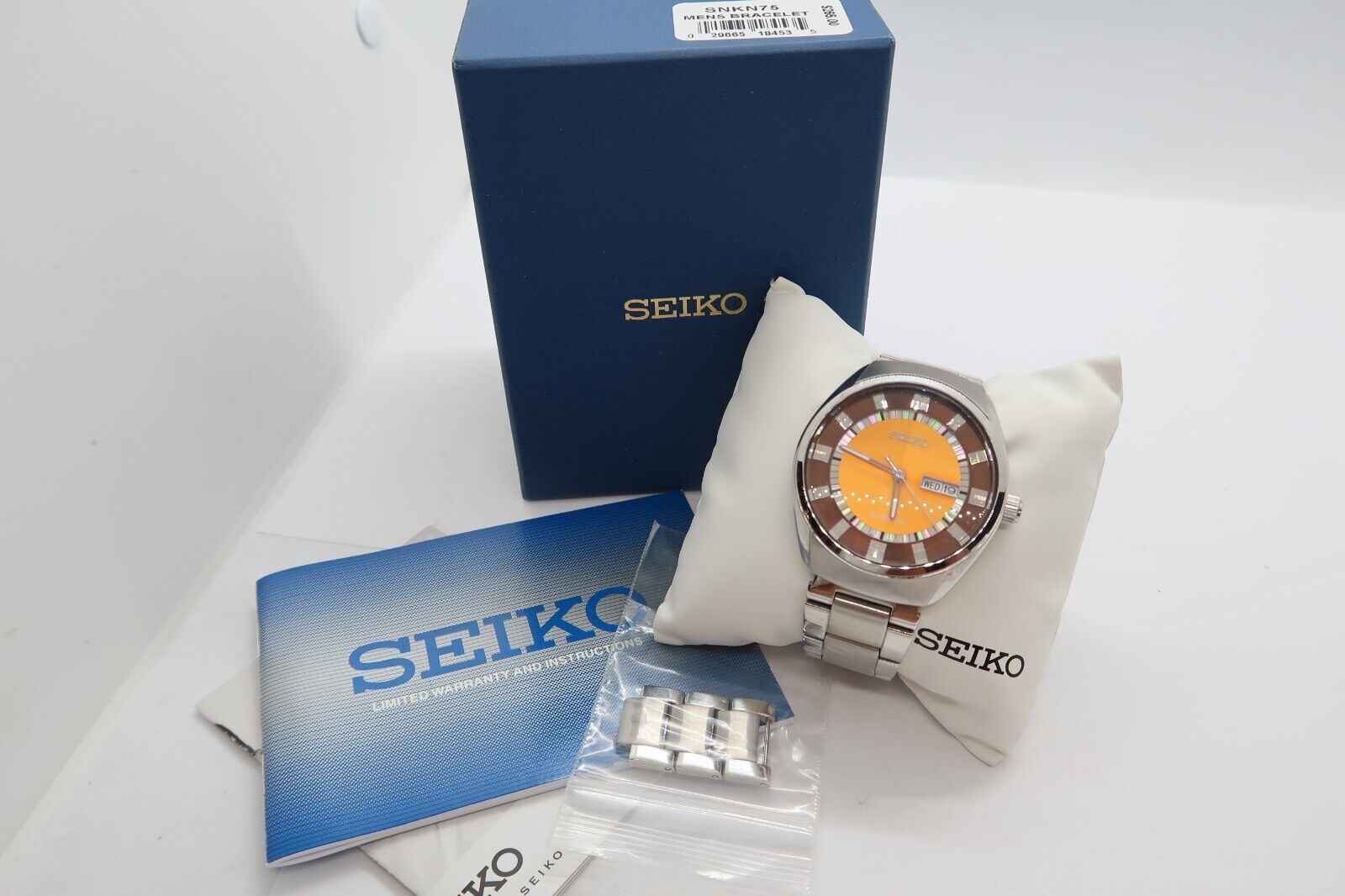 SEIKO 7S26-04L0 