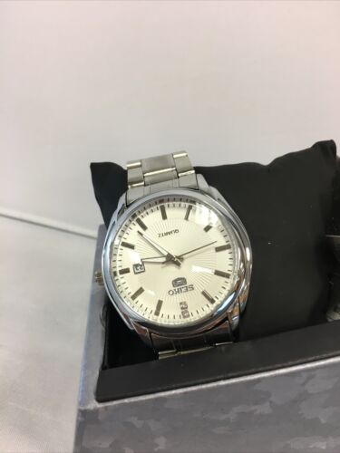 SEIKO 5 Quartz Men's Luxury Watch - 8278G | WatchCharts