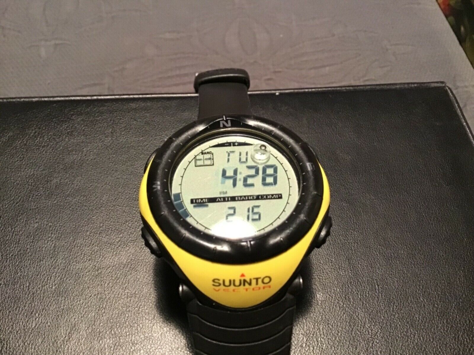 suunto vector yellow