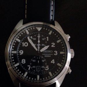 Seiko Chronograph SNN231 Price as of April 2025 | WatchCharts