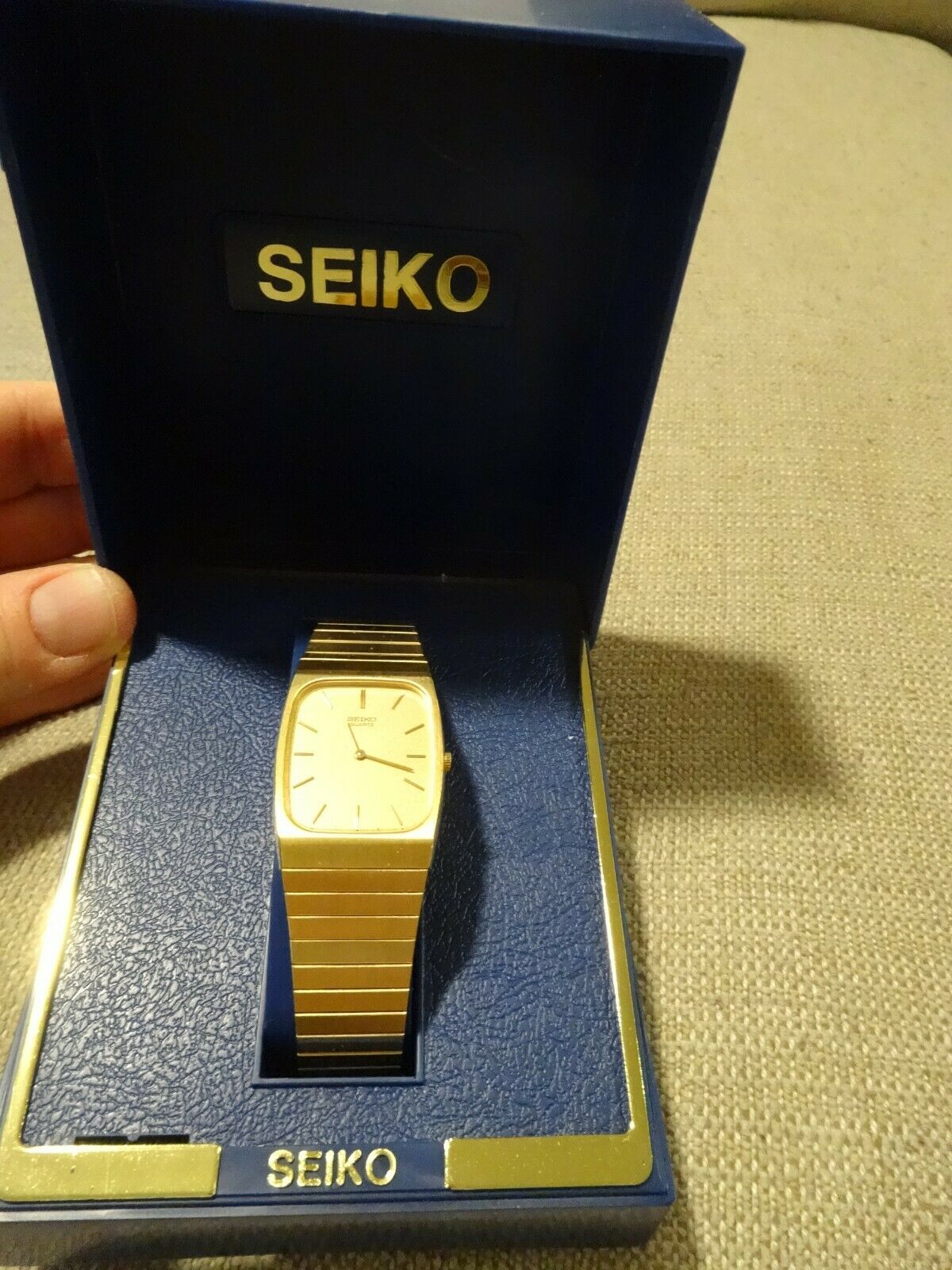 Vintage 80s SEIKO QUARTZ Men's Watch Slim Gold Tone 7430