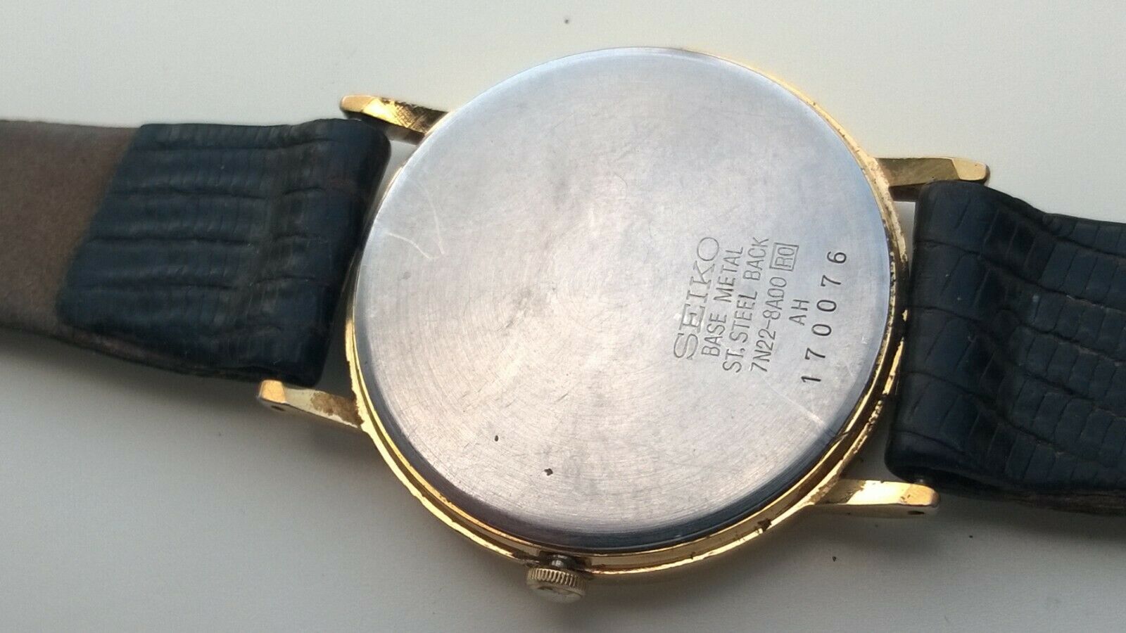 Seiko Mens Vintage Quartz Watch 7N22-8A00 | WatchCharts Marketplace