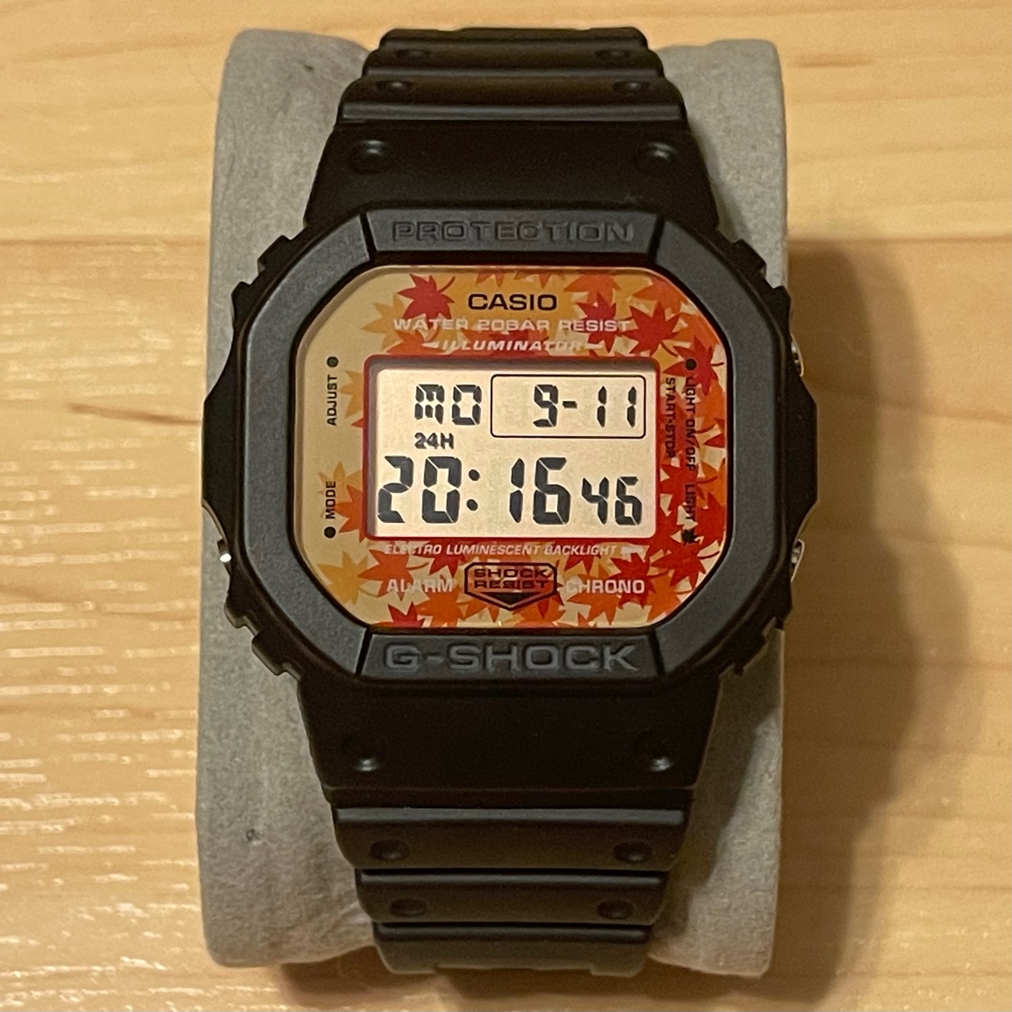 未使用 送料無料G-SHOCK DW-5600TAL-1JR 紅葉 限定モデル - 時計