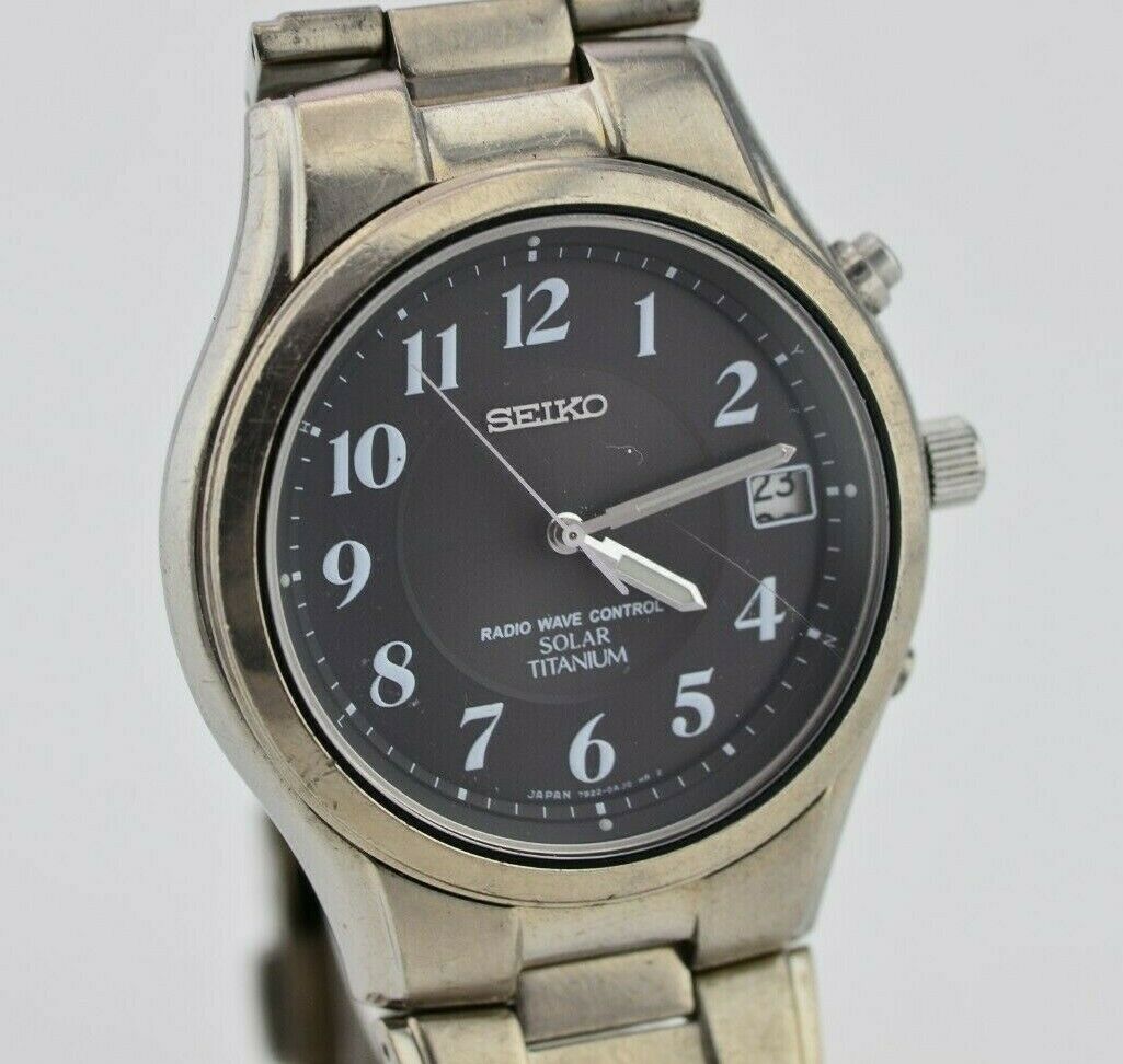 K099 Vintage Seiko Radio Wave Control Titanium Solar Watch 7B22