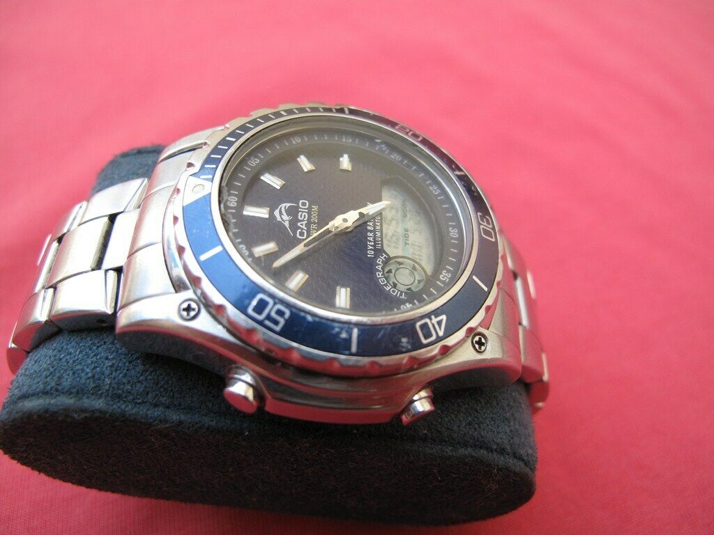 Rare CASIO Marlin Illuminator MDV 700 3796 DIVER ANA DIGI Watch digital LCD WatchCharts Marketplace