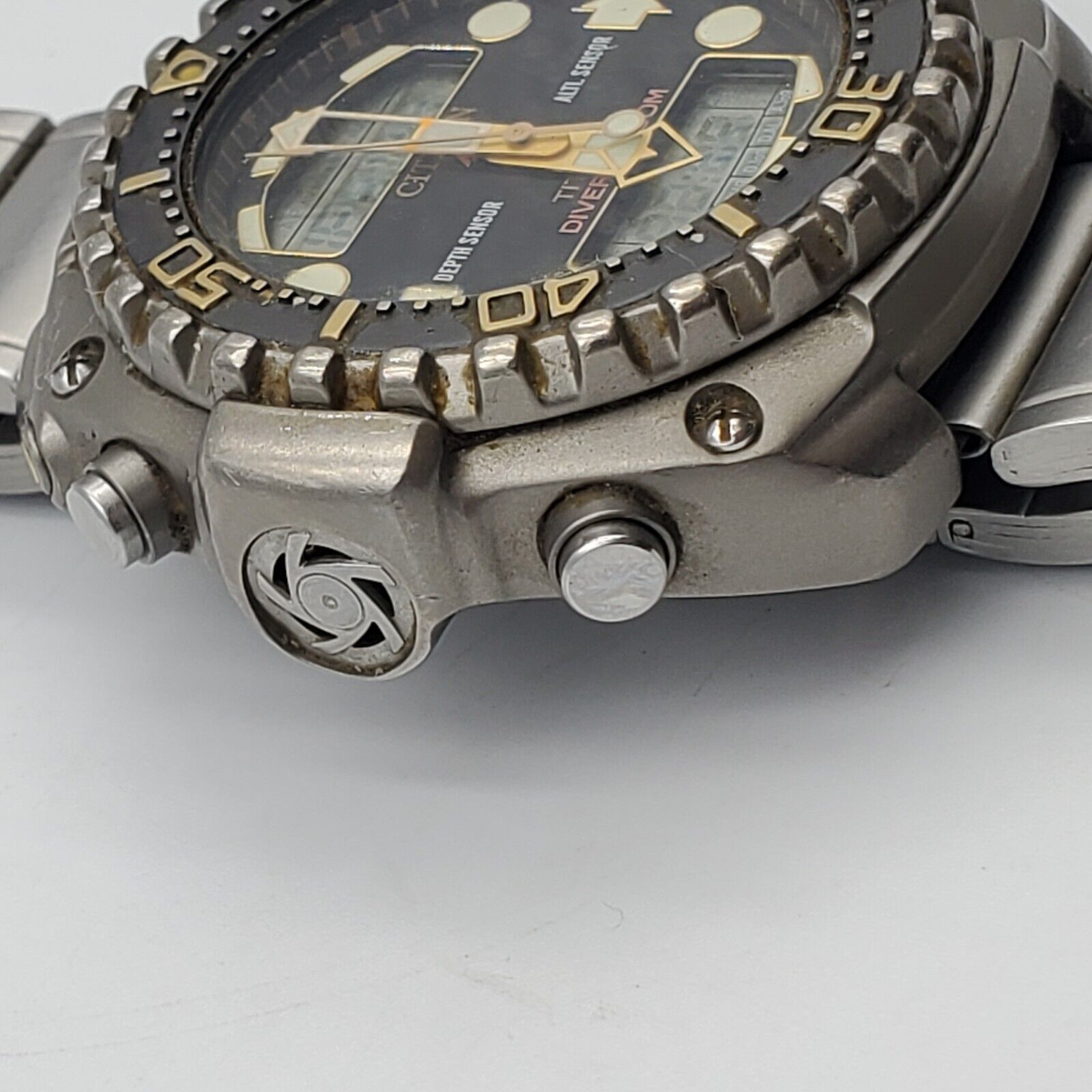 Citizen Promaster C900 Titanium Aquamount Diver 200M Digital