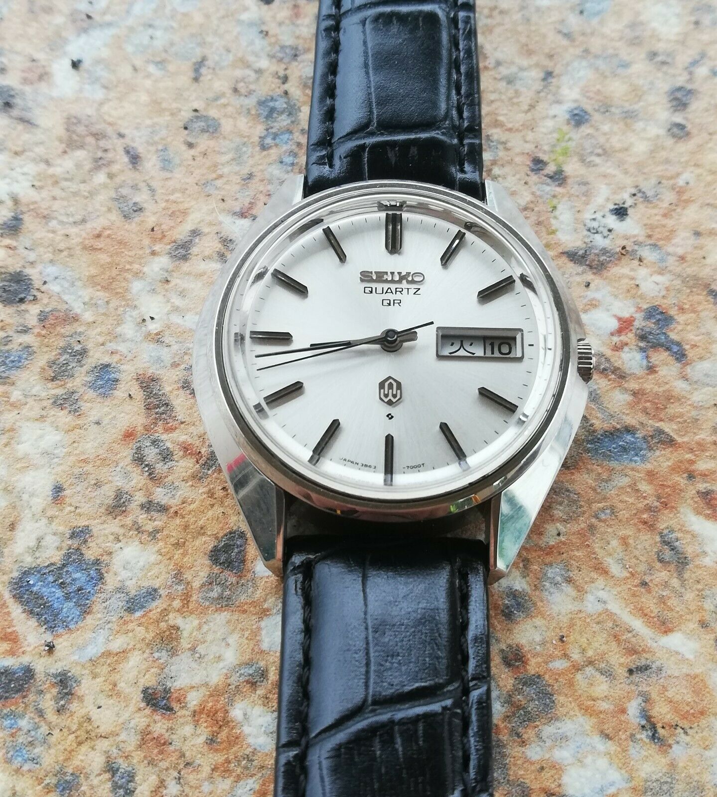 Vintage Seiko Quartz QR JDM 3863 7001 APRIL 1974 Kanji 37 mm