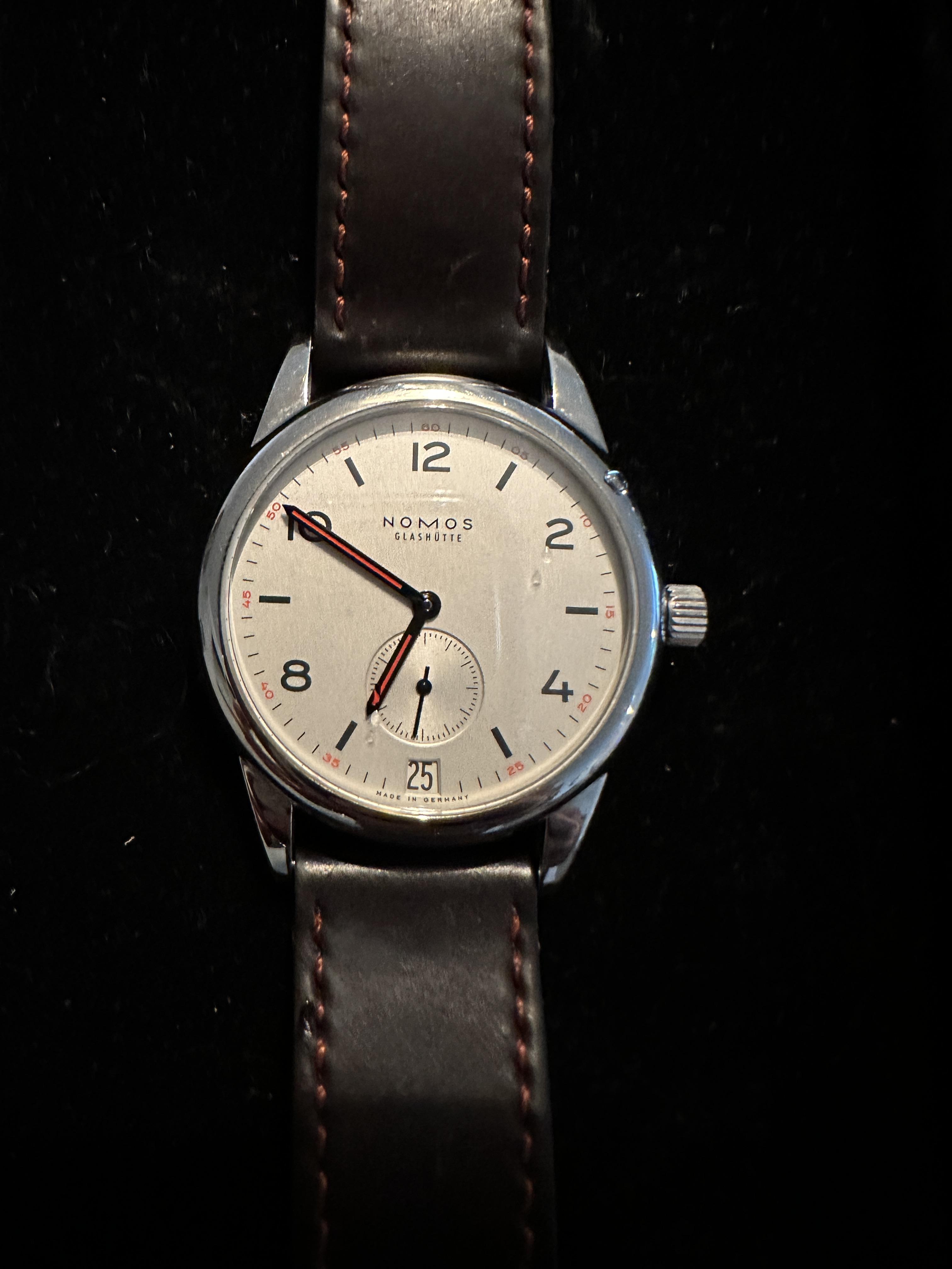 Nomos club date hot sale 731 price