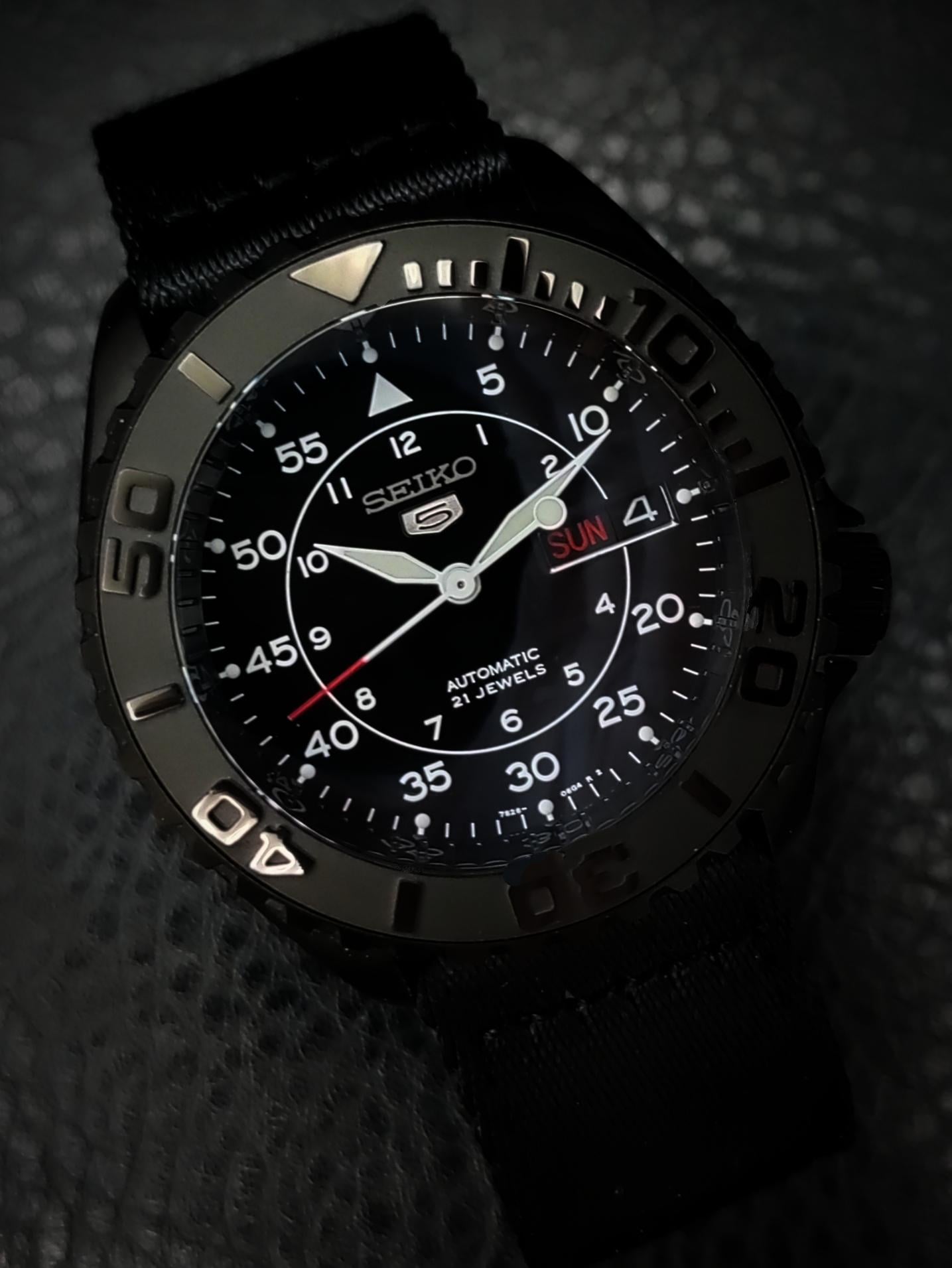 Seiko snk809 outlet sapphire