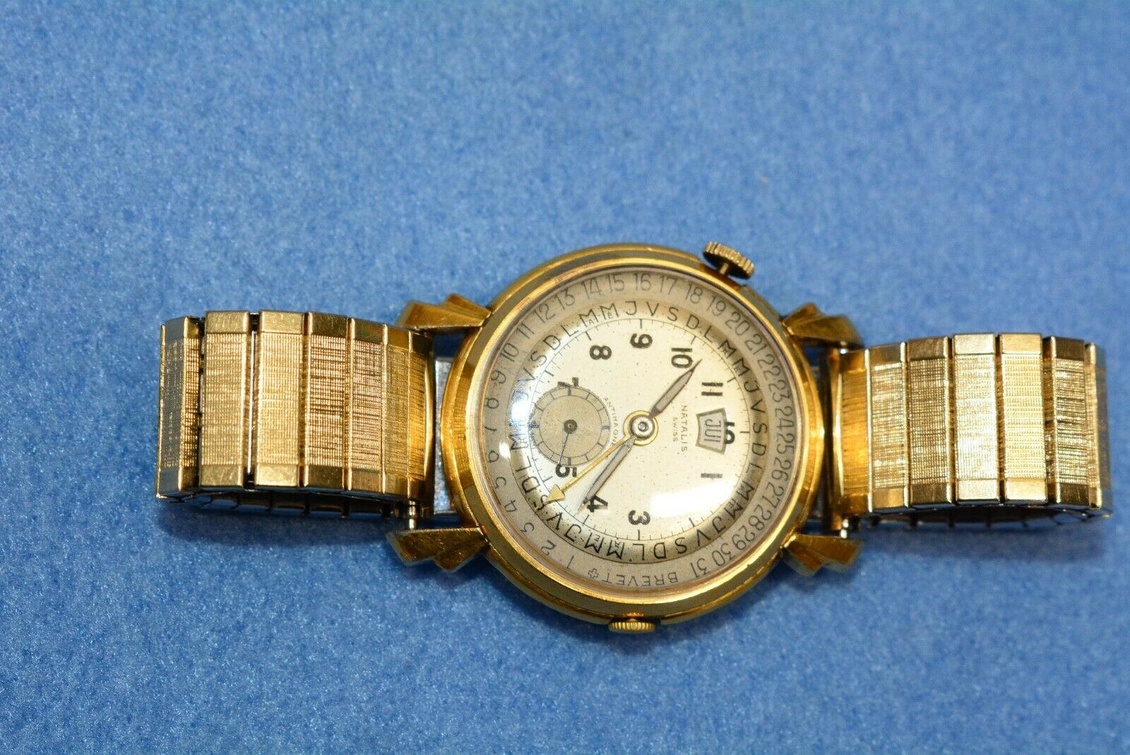 Brevet Eloga Incabloc 17 Jewels Wrist Watch | Antique 2 Modern Auction  Services