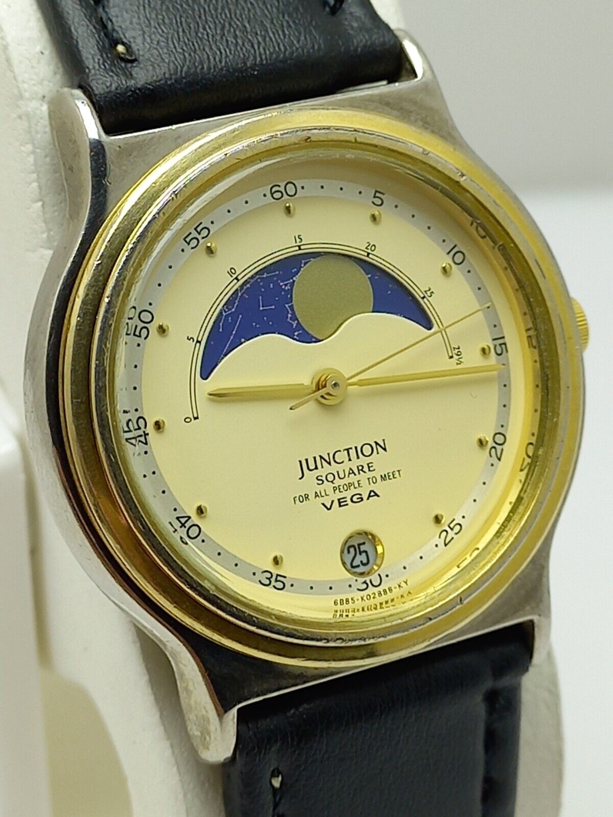 Citizen Junction Square Vega Moon Phase 6885-K00667 Quartz