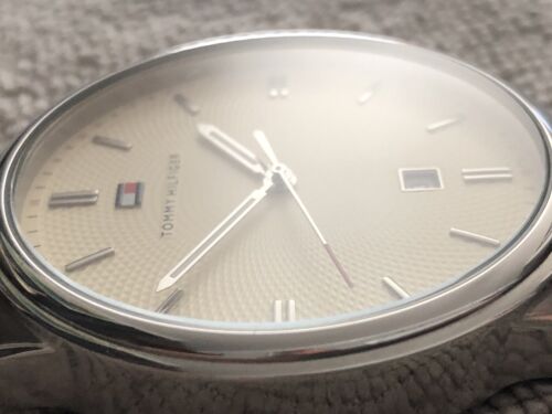Faulty Ex-Display Silver Tone Tommy Hilfiger TH.151.1.14.1074 