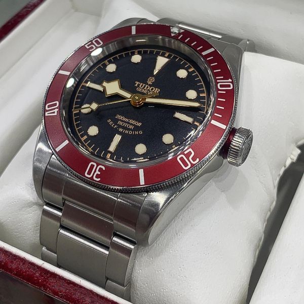 LF TUDOR BLACKBAY MAROON BURGUNDY RED ROSE LOGO SMILEY BRACELET VERSION ...