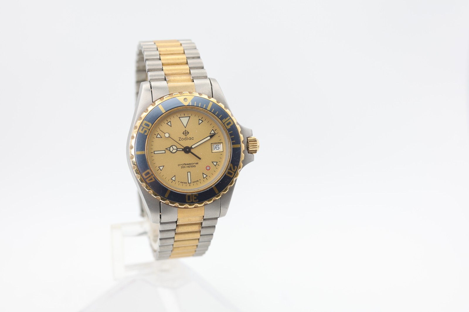 ZODIAC PROFESSIONAL 200M SWISS DIVER 36mm, ref. 213.26.04 WRIST