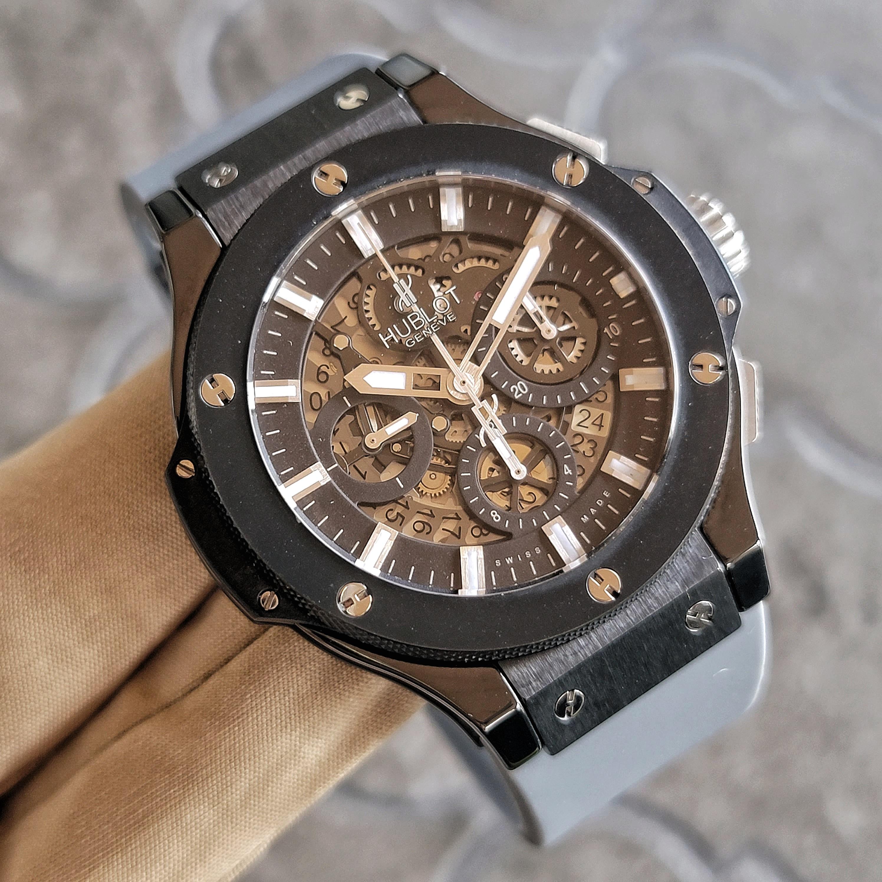 Hublot d138 on sale