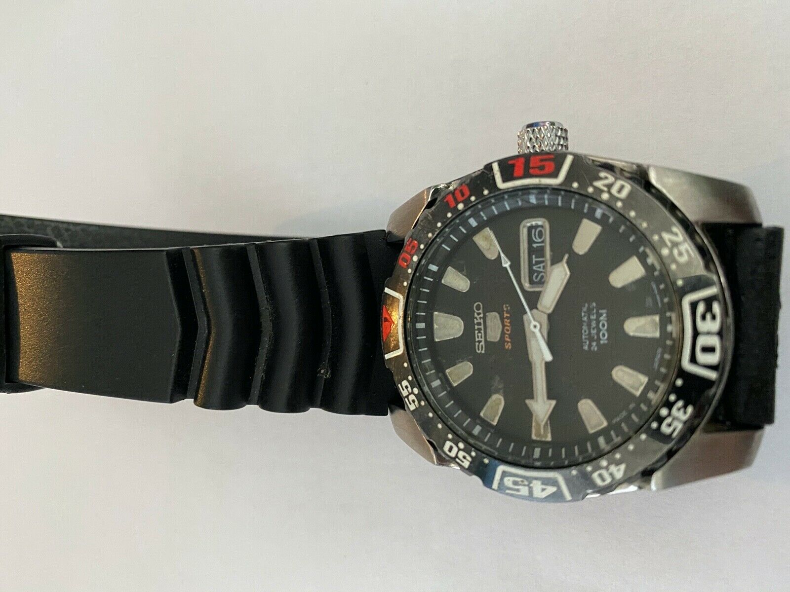 Seiko 5 sports automatic hot sale 24 jewels 100m 4r36a