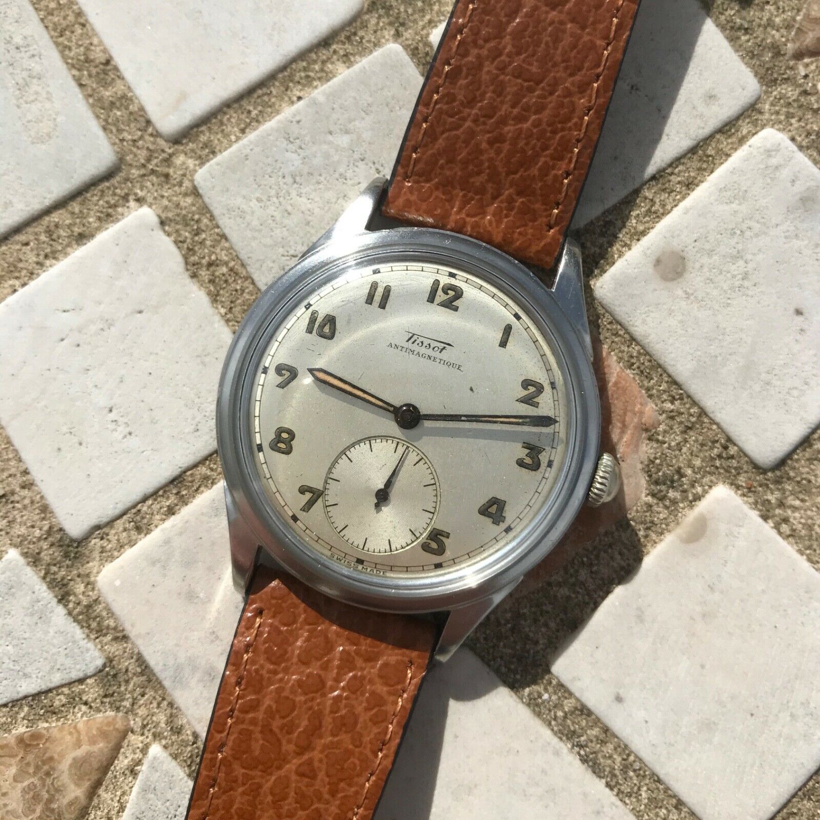 Beautiful vintage 1940 s Tissot Antimagnetique 6605 4 15J radium