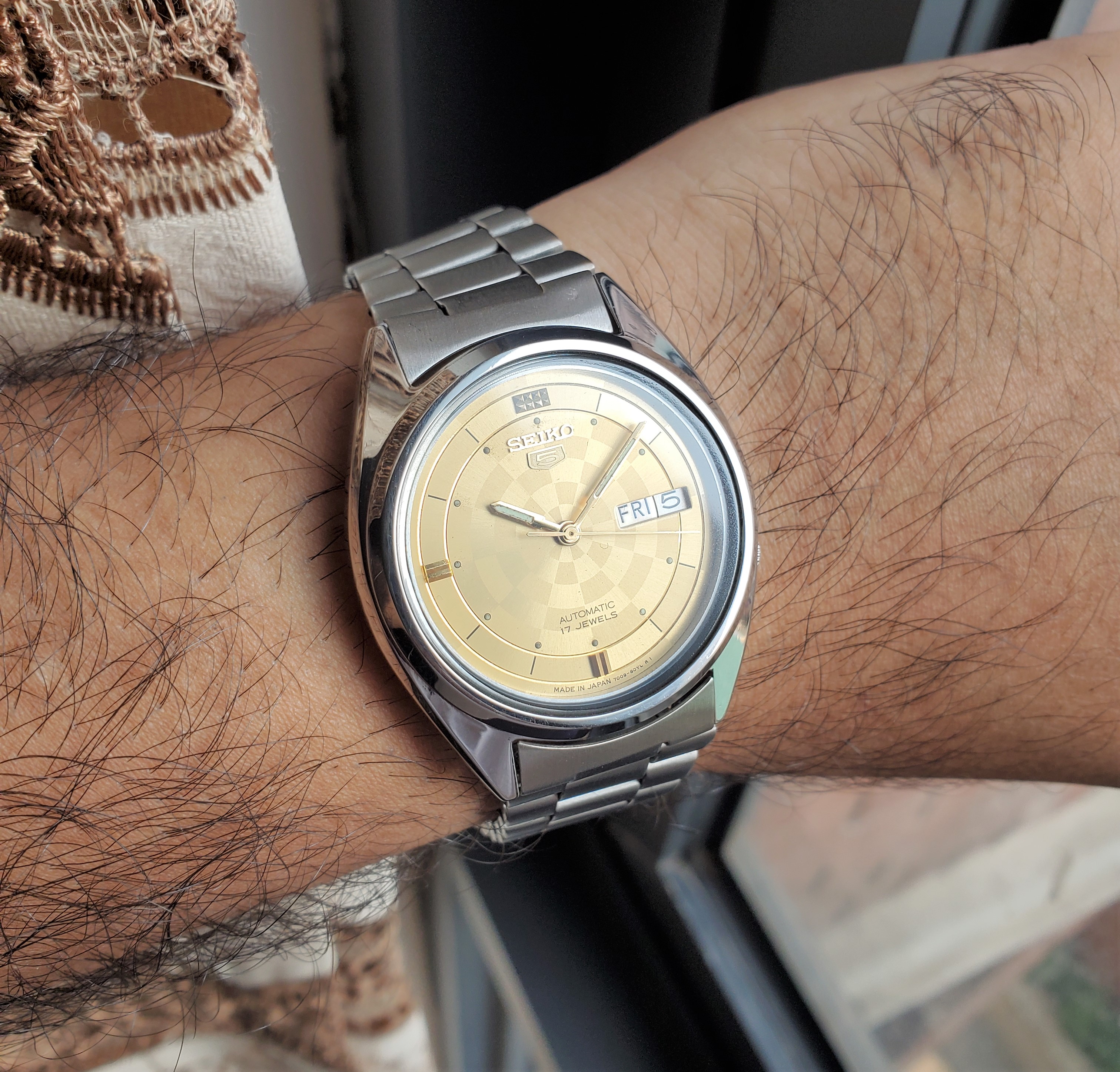 WTS] Seiko 1993 SKXV13 Checkered Golden Sunburst dial Retro JDM Rare watch  $119 Shipped | WatchCharts