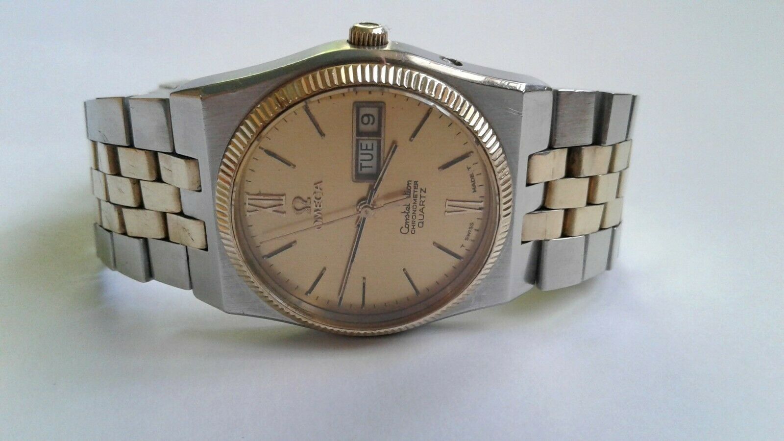 VINTAGE OMEGA CONSTELLATION CHRONOMETER DAY DATE QUARTZ WATCH Ca