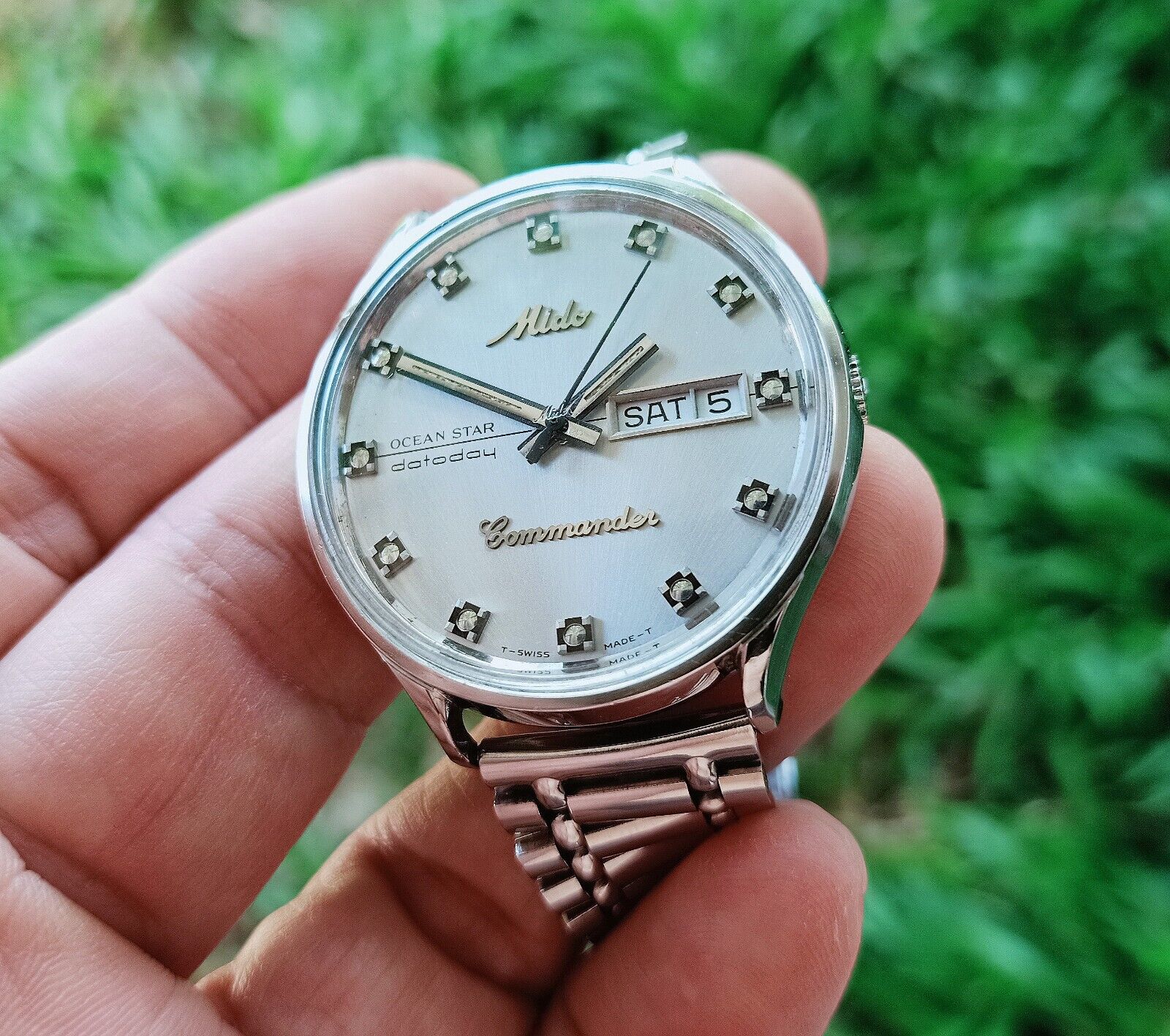 Rare and vintage Mido ocean star data day commander