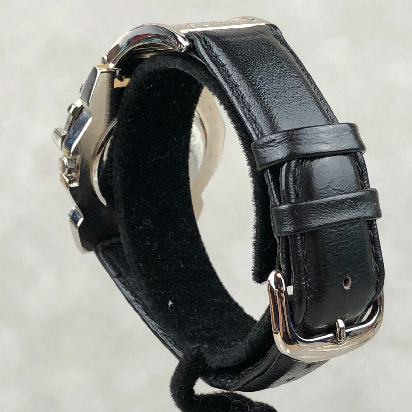 Alexander London Hi-Tek Unique Side View Metal Latch
