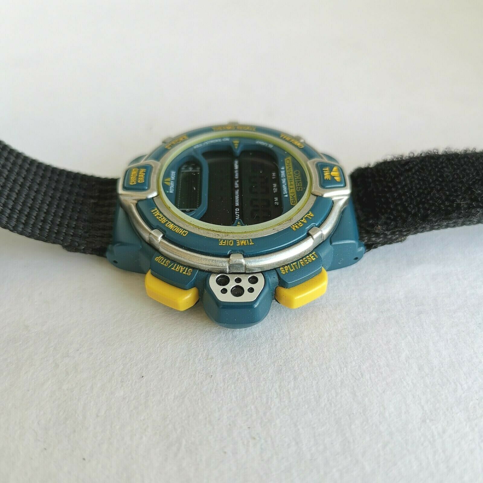 · · VINTAGE SEIKO SKI THERMO S820-6000 WATCH · · PART