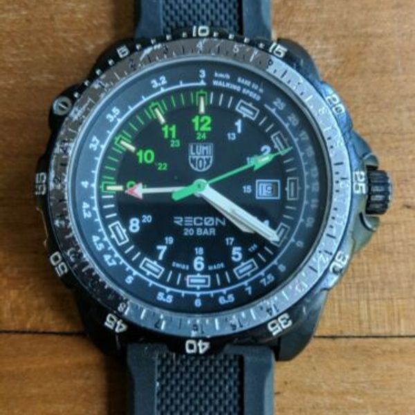 LUMINOX RECON NAV SPC 8830 Series broken not working spares WatchCharts Marketplace