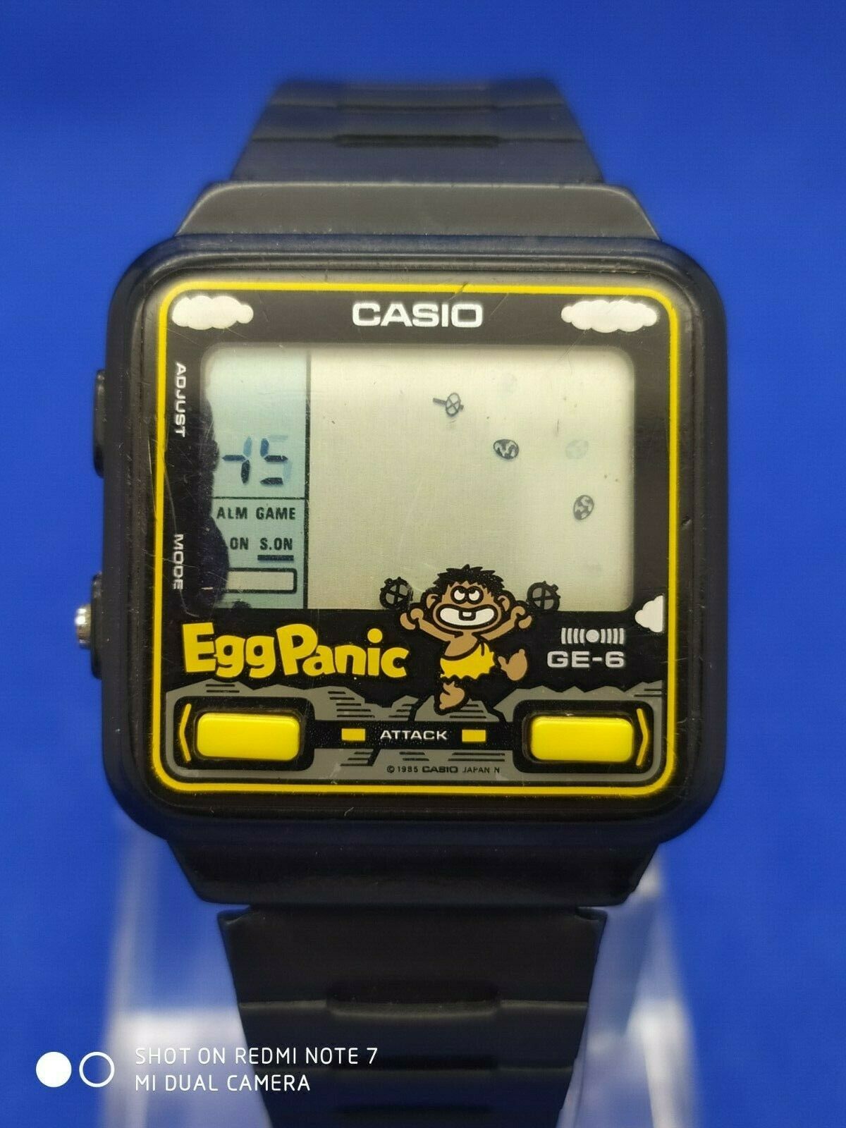 casio gold watch at game