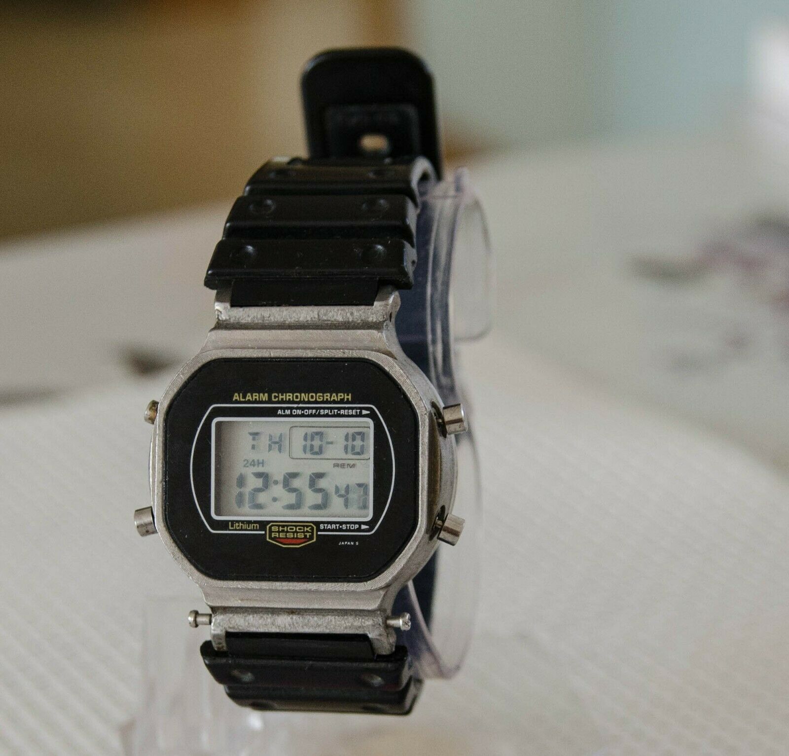 G-Shock DW 5700 901 Casio Japan Steel Screw Back Classic