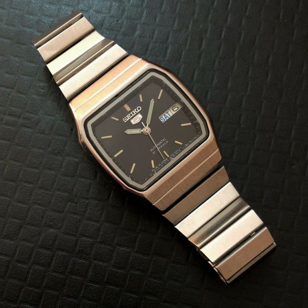 Seiko 1991 TV SKXK97 Black Square Dial Vintage 7S26-2060 Hodinkee