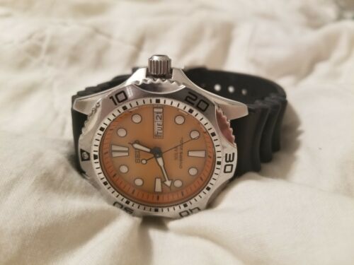 Rare Seiko V158-0ae0 Air Diver 200m Day Date ORANGE Dial Solar