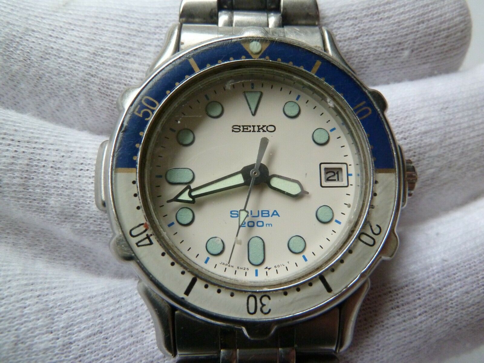 VINTAGE SEIKO SCUBA 200M 5H25-6050 DIVE WATCH. WORKING CONDITION