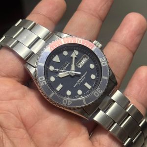 Seiko SKX033 Price as of October 2026 | WatchCharts
