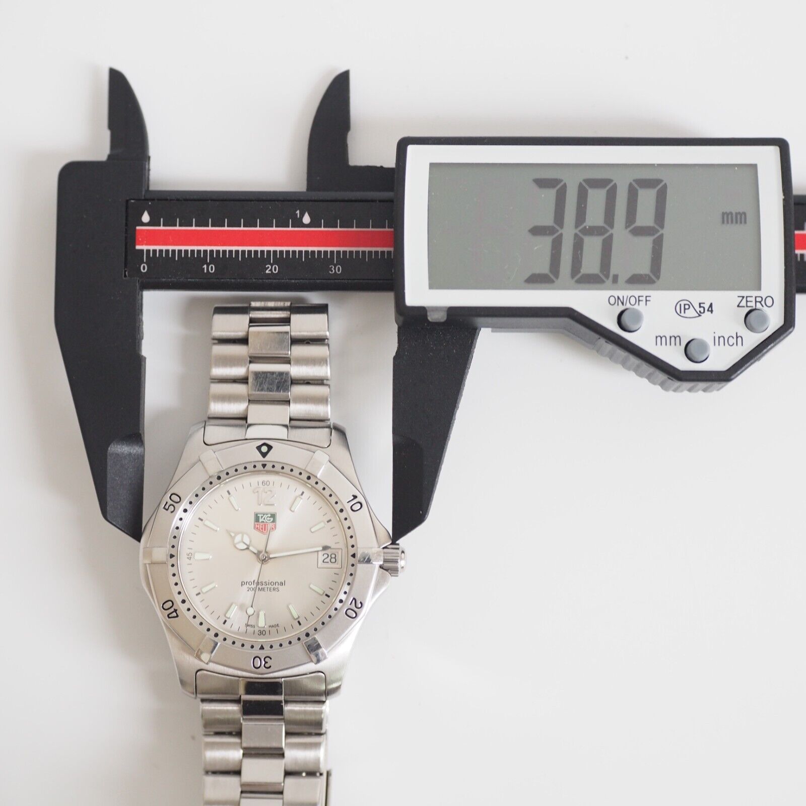 TAG Heuer Professional 200m WK1112-0 Quartz Silver Dial