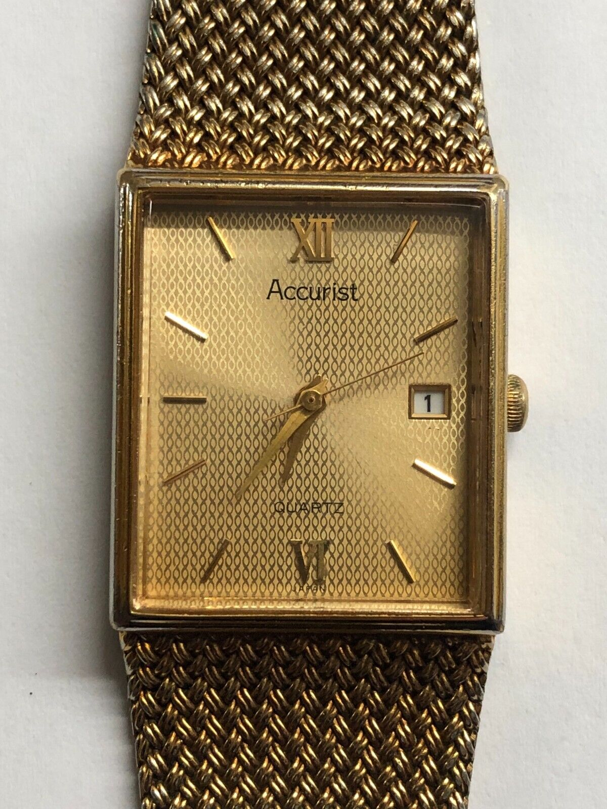 Old accurist hotsell watches value ladies